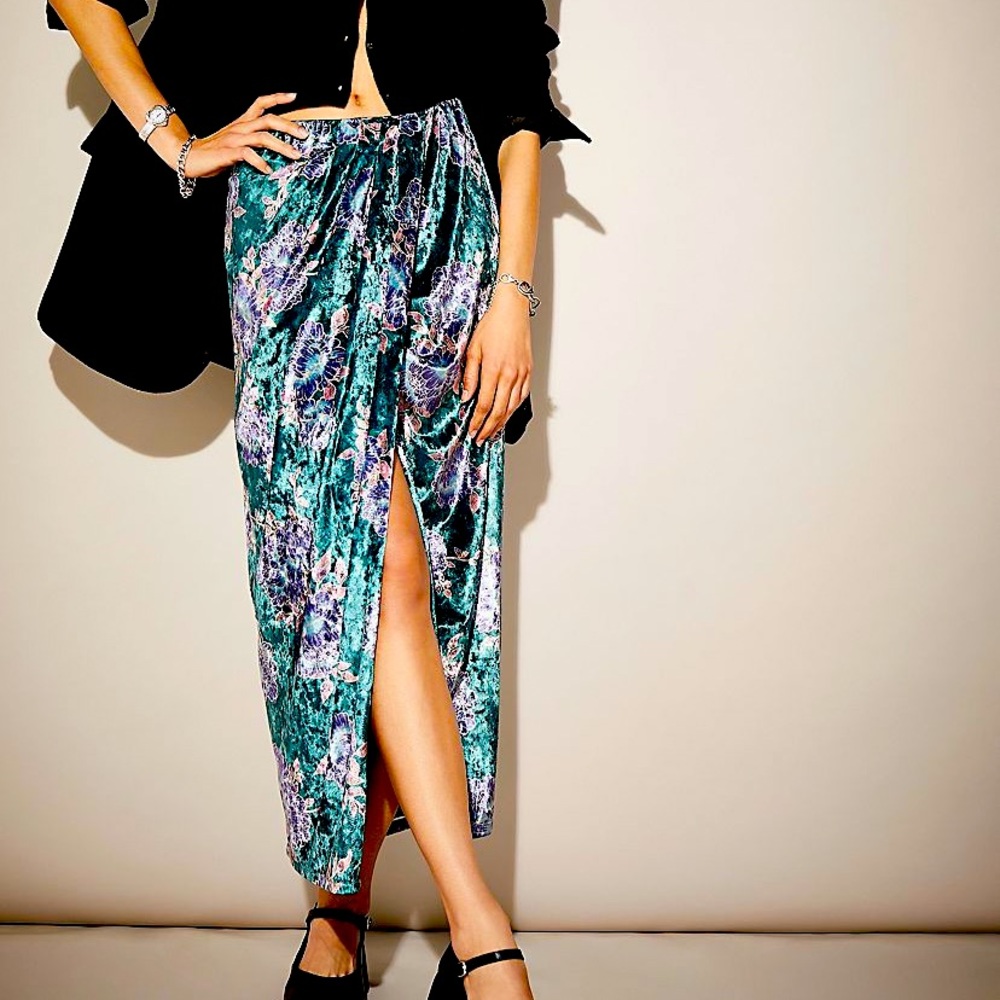 FREE PEOPLE VELVET SARONG STYLE MIDI SKIRT FLORAL MOTIF DARK GREEN KNIT LINED S